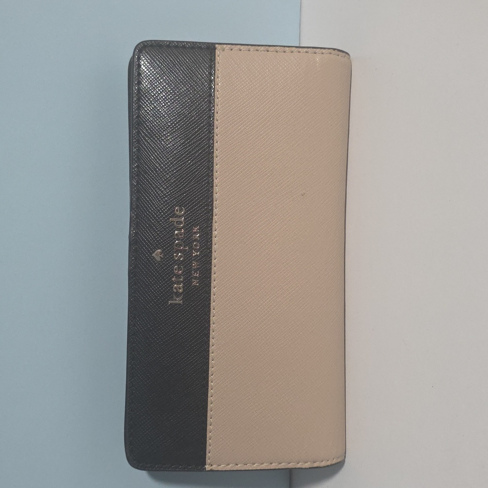 Kate Spade Two-Tone Black and Cream Wallet